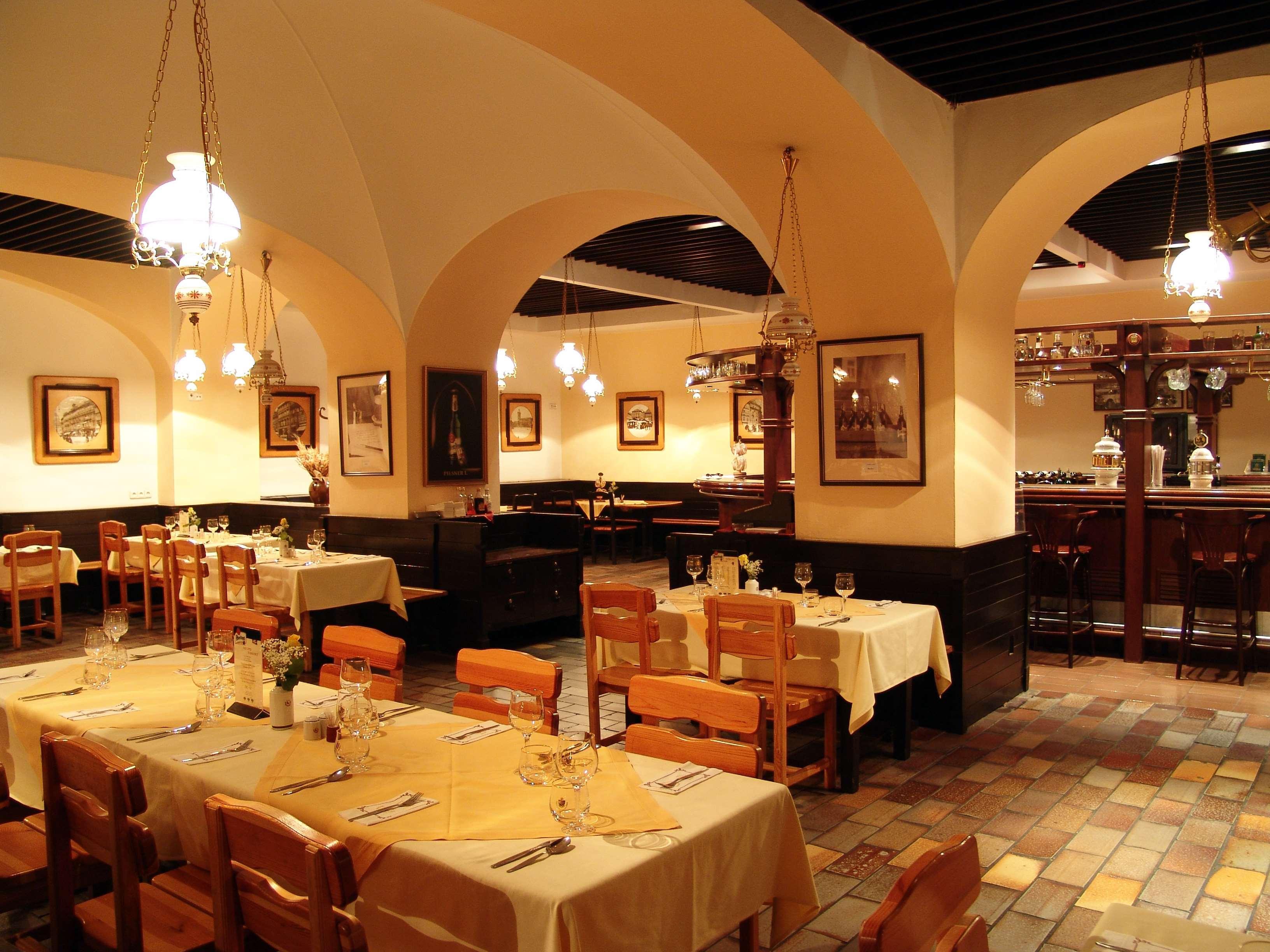 Ambassador Zlata Husa Πράγα Εξωτερικό φωτογραφία Restaurant interior